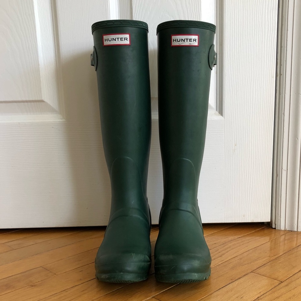Hunter Rain Boots with free Hunter boot socks!